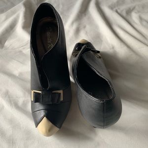 Black heels size 8